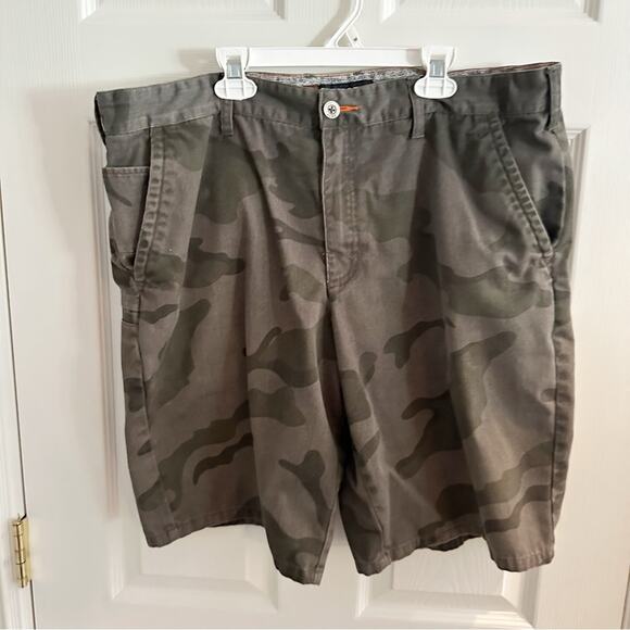 TONY HAWK Shorts CAMO print SIZE 38 gray green pattern casual chino pockets - Picture 9 of 10